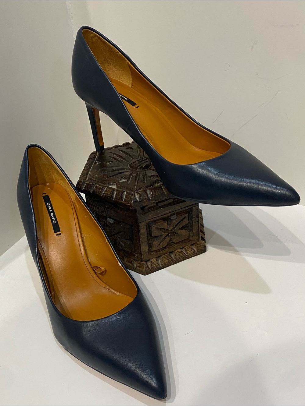 Zara Basic Trendy Navy Blue Stiletto Heels (Women's Size 39) sophisticated
